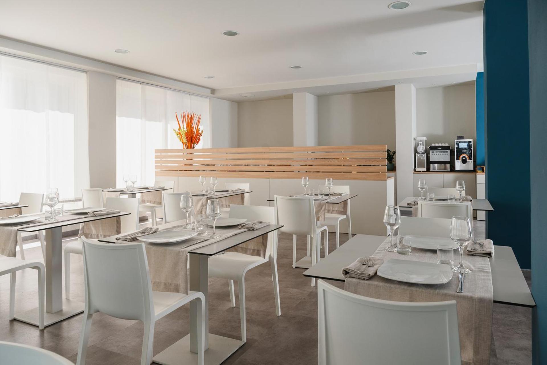 Hotel Embassy ริชโชเน ภายนอก รูปภาพ